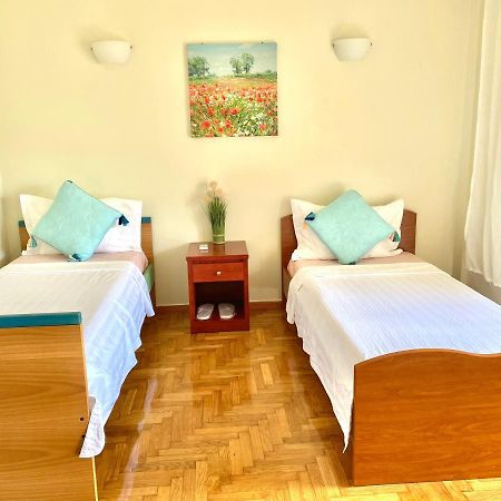 Quiet Near Subway And Acropolis 2 Bedrooms Apt Athen Eksteriør billede
