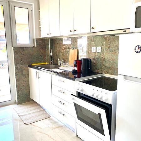 Quiet Near Subway And Acropolis 2 Bedrooms Apt Athen Eksteriør billede