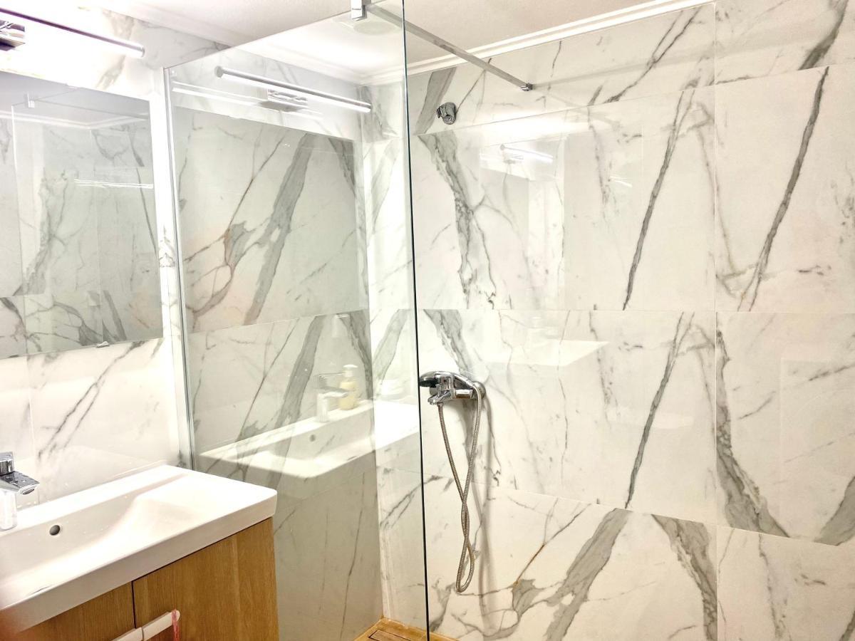 Quiet Near Subway And Acropolis 2 Bedrooms Apt Athen Eksteriør billede